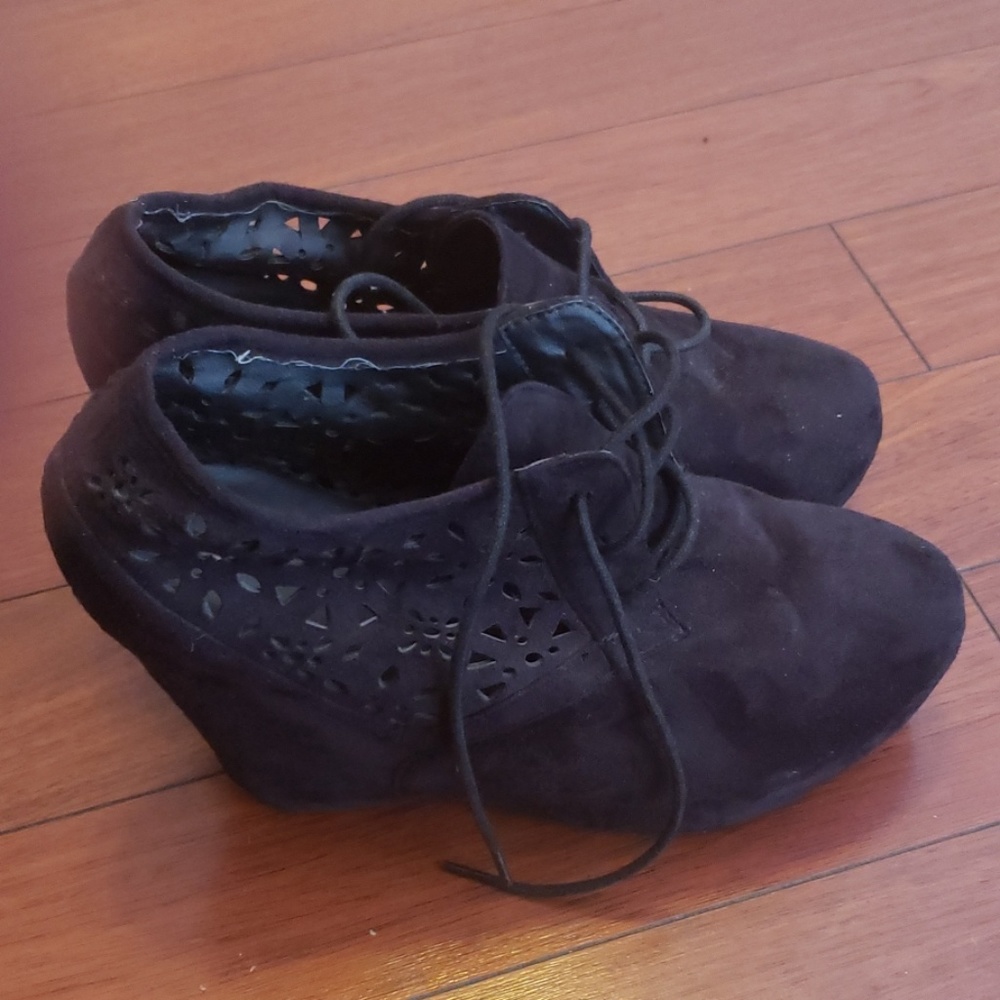 Booties - Picture 2 of 5